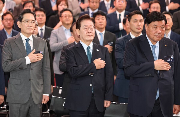삼성·SK하이닉스 등 충청권에 392조 투자…이 대통령 "AI 혁신 중심으로"