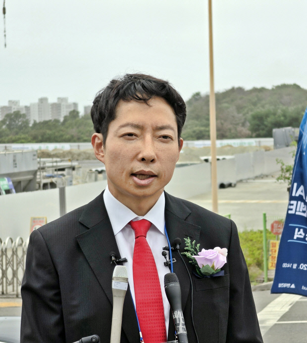 "포항 AI 데이터센터, 2단계도 앞당긴다" - 뉴스 썸네일 이미지