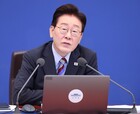 이 대통령 "검찰개혁 이미 완성"…유시민 비판에 정면 반박